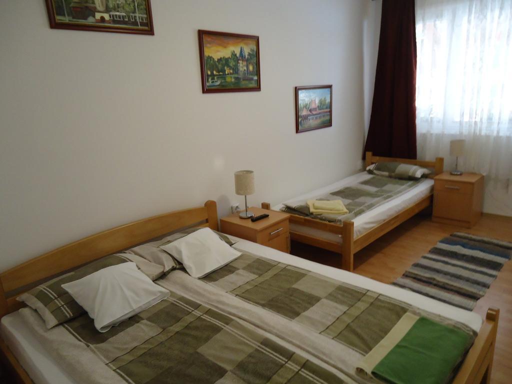Prenociste Vila Stara Breza Palics Szoba fotó