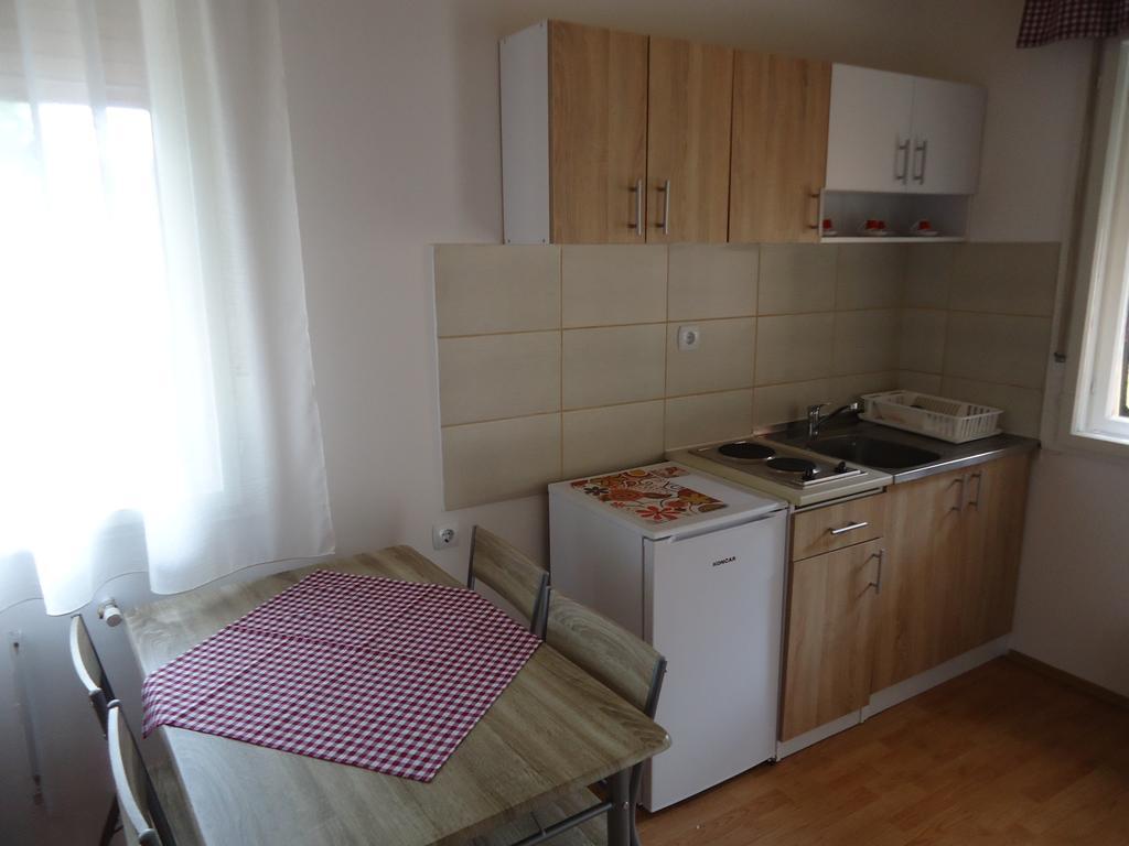 Prenociste Vila Stara Breza Palics Szoba fotó