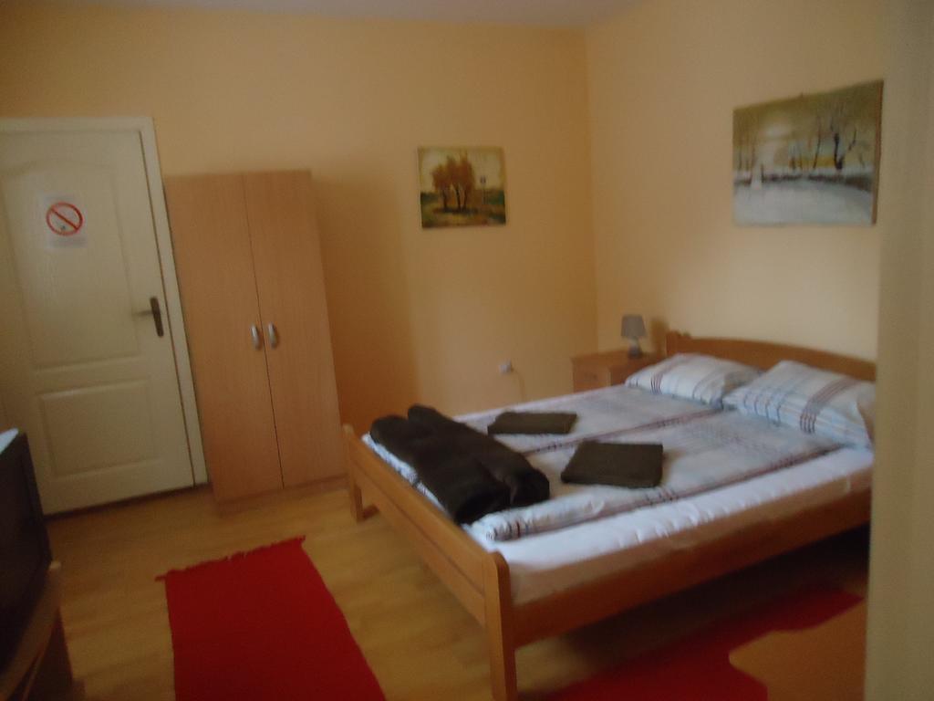 Prenociste Vila Stara Breza Palics Szoba fotó