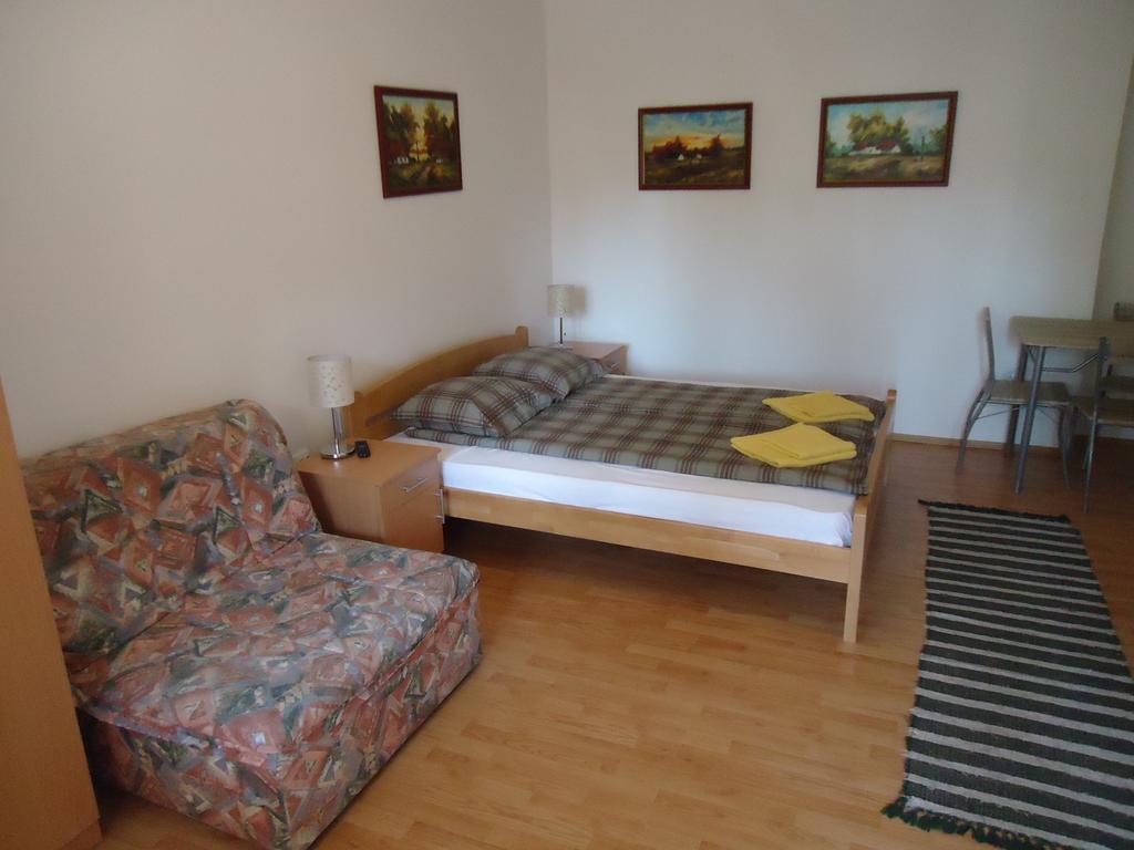 Prenociste Vila Stara Breza Palics Szoba fotó