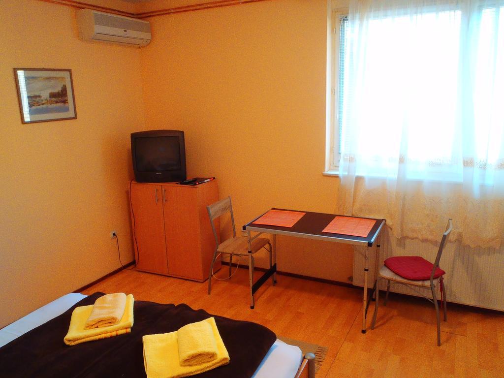 Prenociste Vila Stara Breza Palics Kültér fotó